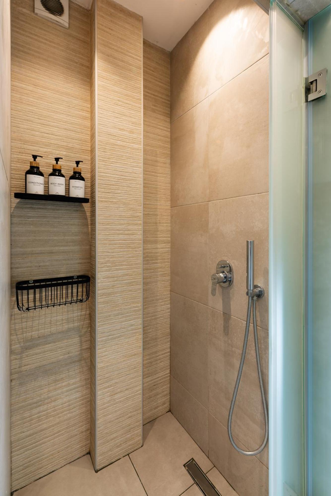 Modern Studio Apartment A Atene Esterno foto